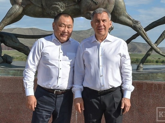 Кара-оол поздравил Минниханова с Днем республики Татарстан