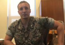 В США не утихает скандал, который вызван размещенным в Facebook видеообращением  подполковника морской пехоты США Стюарта Шеллера