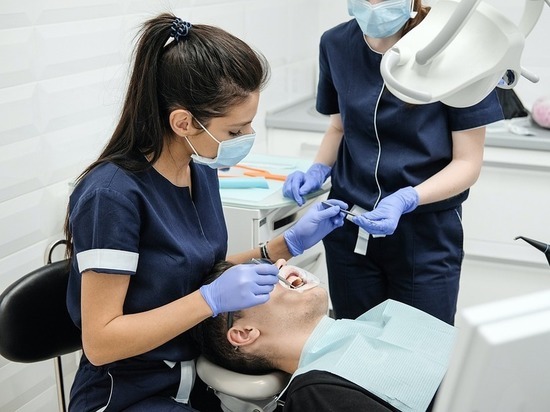 Зарплату медицинской сестры в стоматологии назвали в Омске