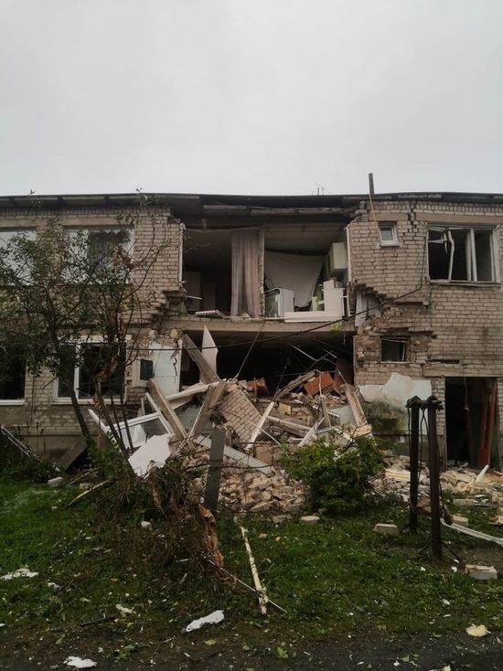 Дом в Тверской области, где из-за хлопка газа пострадали люди, обследуют специалисты