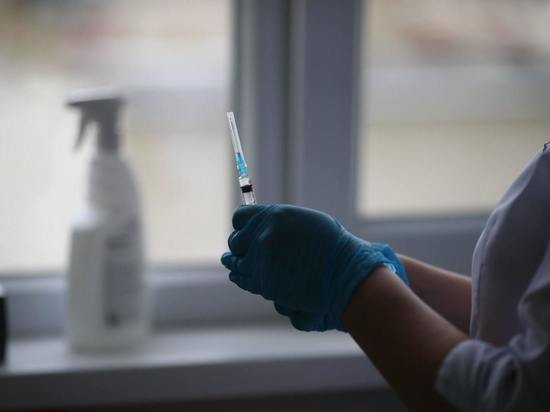 В Волгограде медсестер задержали за продажу сертификатов о вакцинации