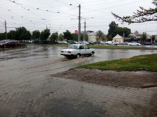 Из-за грозы в Тульской области объявлено метеопредупреждение