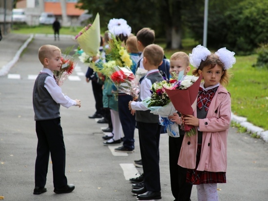 1 сентября в Новосибирске: как проходит День знаний-2021 в школах