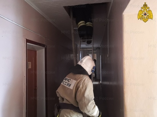 В Спас-Деменске загорелось здание администрации