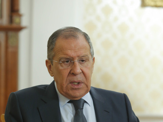 Лавров приветствовал заявление Байдена о невмешательстве в дела стран