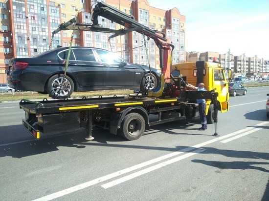 В Казани приставы на дороге арестовали BMW за долг в миллион рублей