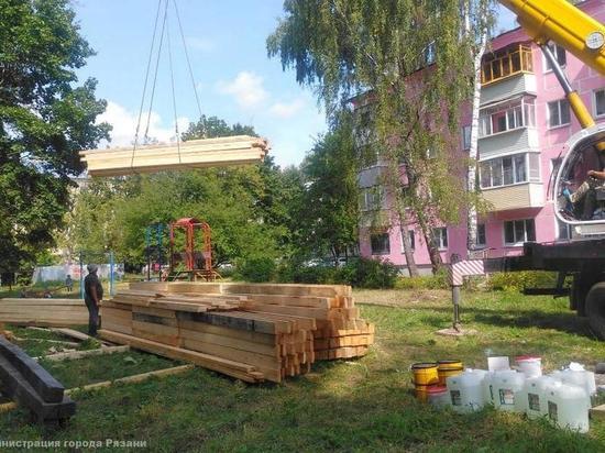 В Рязани начали восстанавливать крышу горевшего дома на улице Черновицкой