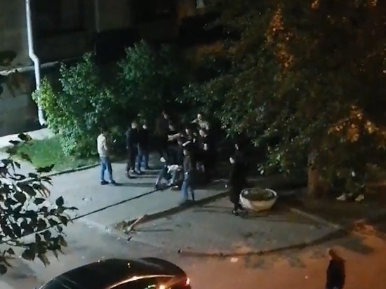 Новую ночную драку устроили около бара «Чё почем» в Екатеринбурге