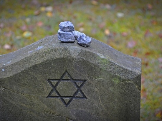 Вандалы раскопали место захоронения жертв Холокоста под Ровно