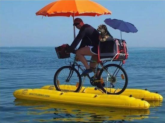 Для этого используется собственный транспорт, который ставится на специальные поплавки