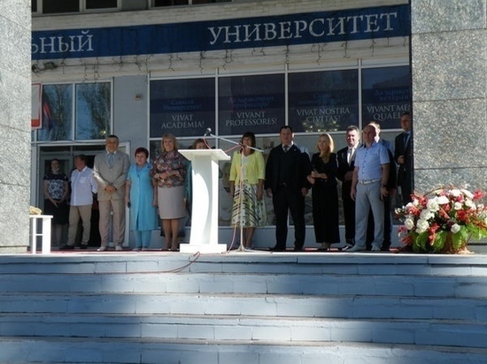 В учебные заведения ДНР принято более 100 иностранцев