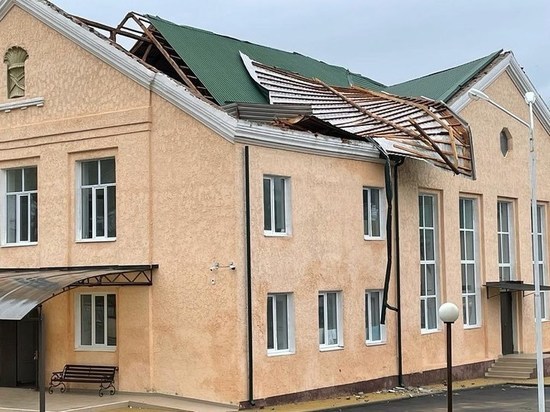 В селе Заюково Кабардино-Балкарии ветер повредил крыши школы и домов