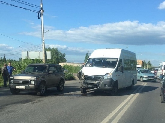 В Калуге намерены ликвидировать очаг аварийности на дороге у "ЛеруаМерлен"