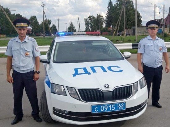 Рязанские госавтоинспекторы доставили задыхающегося ребёнка в больницу