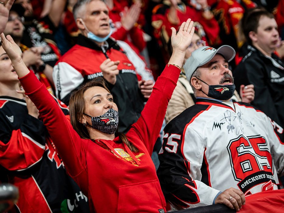 болельщики омского авангарда. болельщики авангард омск. болельщики омского авангарда в балашихе. авангард омск чемпион 2021. авангард омск.