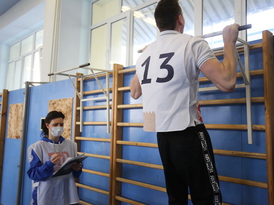 В Волгоградской области открыли 13 обновленных школьных спортзалов