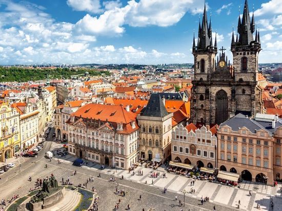 Петербург возобновил авиасообщение с Прагой