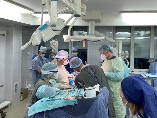 Кузбасские врачи провели сложную операцию по пересадке печени