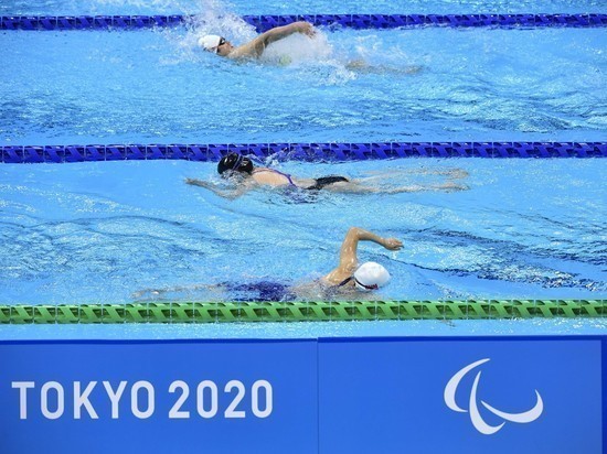 Пловчиха Ищиулова выиграла "серебро" Паралимпиады в 100 метрах баттерфляем