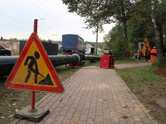 Ремонт водовода остановил движение троллейбусов на Терепец в Калуге