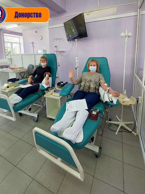 В Иваново сотрудницы МЧС поделились с горожанами кровью