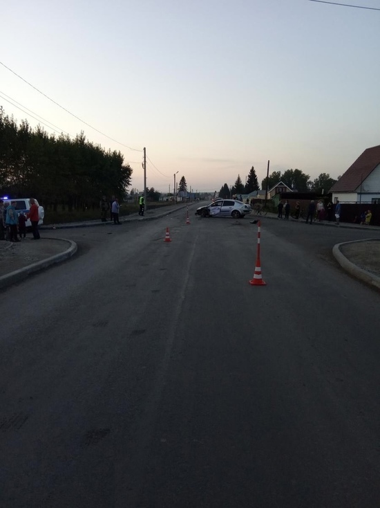 В райцентре Омской области в аварии пострадали мужчина и девочка