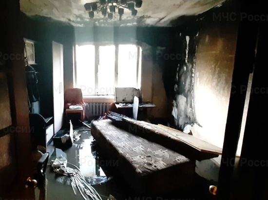 Пожарные эвакуировали 20 жильцов многоэтажного дома в Смоленске