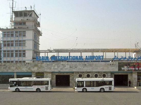 Аэропорт Кабула возобновил обслуживание некоторых внутренних рейсов