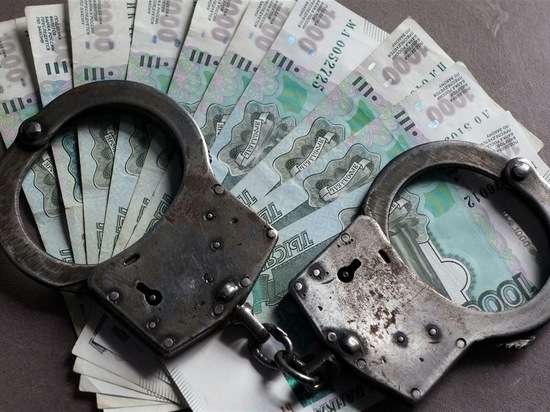 Житель Магадана совершил кражи денег и смартфона