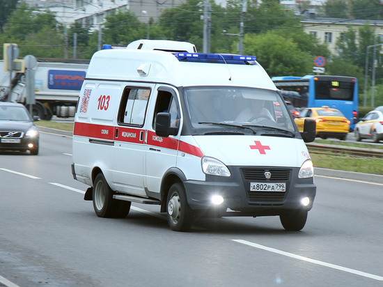 Полицейский и подросток пострадали в ДТП на северо-западе Москвы