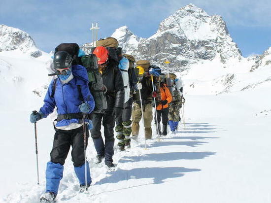 Луганские альпинисты отметят день рождения города на Приэльбрусье