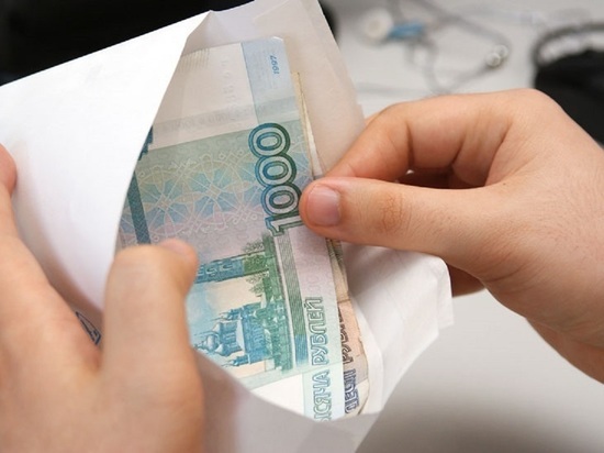 В Белом Омуте Тверской области грабитель убежал с конвертом с деньгами
