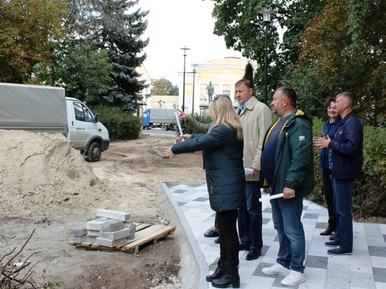 Депутаты проверили реконструкцию Верхнего горпарка в Рязани