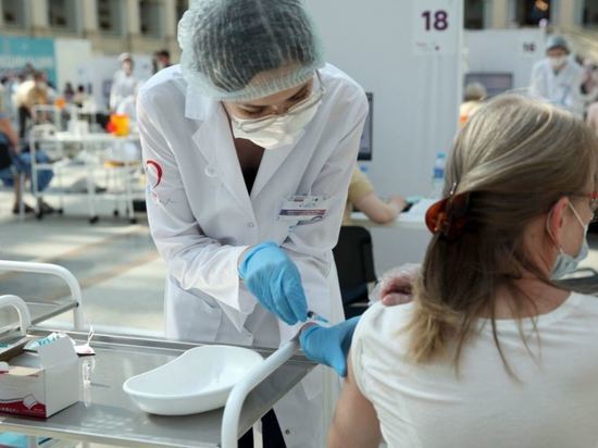 В Германии после ревакцинации от коронавируса умер пациент
