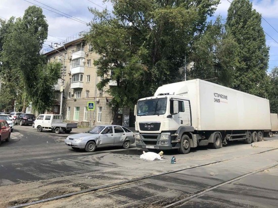 Дальнобойщик снял проститутку на трассе: порно видео 🌶️ на Зрелочки