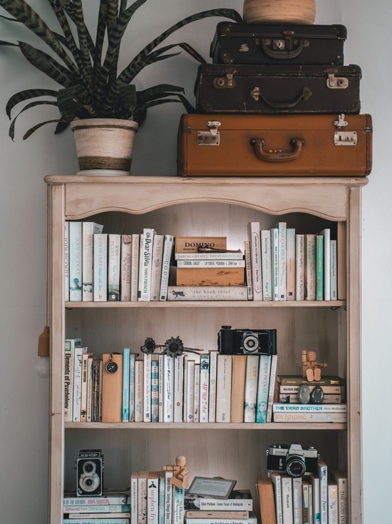 Продавая детские книги, смолянка напоролась на мошенника и лишилась денег