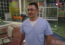 Главный врач московской больницы №71 и телеведущий Александр Мясников рассказал о том, что специалисты по всему миру зафиксировали «исчезновение» гриппа на фоне распространения коронавируса