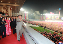 Северная Корея провела военный парад в Пхеньяне в ознаменование 73-й годовщины основания КНДР