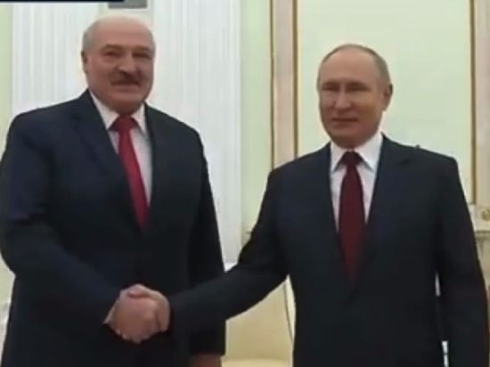 Путин рассказал, зачем попросил Лукашенко приехать