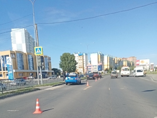 В Курске легковушка сбила ехавшего на самокате 9-летнего мальчика
