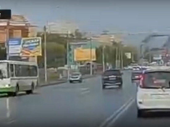 Водитель Infiniti сбил переходившую дорогу женщину в Новосибирске