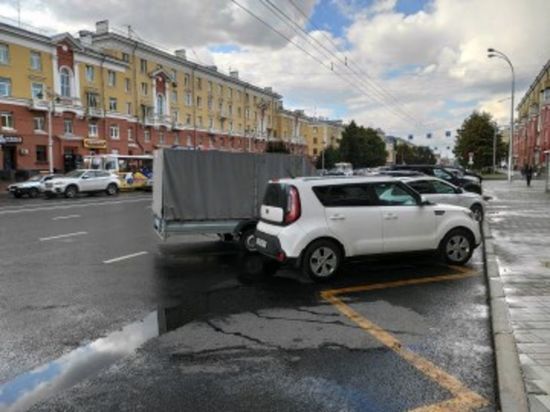 Кемеровчане попросили реорганизовать остановку около перекрестка на Советском проспекте