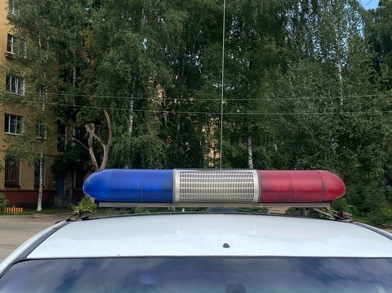 В Тверской области легковушка не вписалась в поворот и попала под «Урал»
