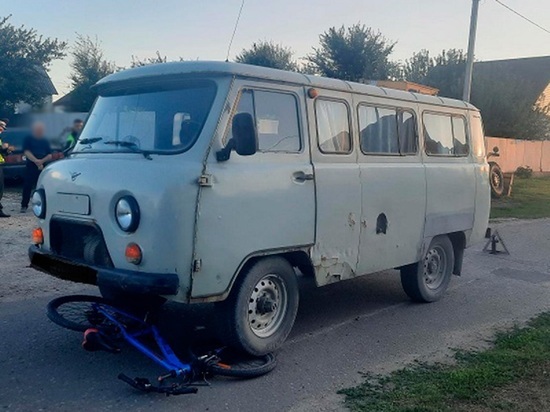 7-летний мальчик попал под колеса УАЗа в Белгородской области
