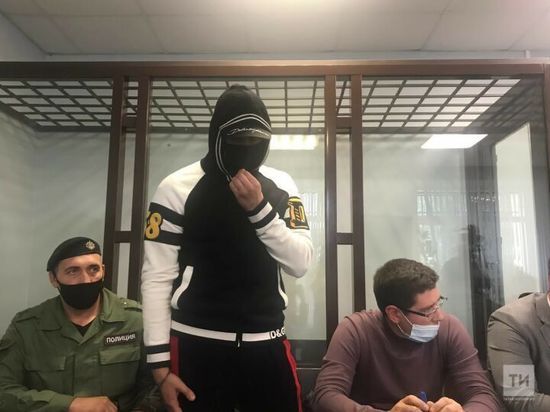 Сбивший автоинспектора в Казани водитель Mercedes отправлен в СИЗО