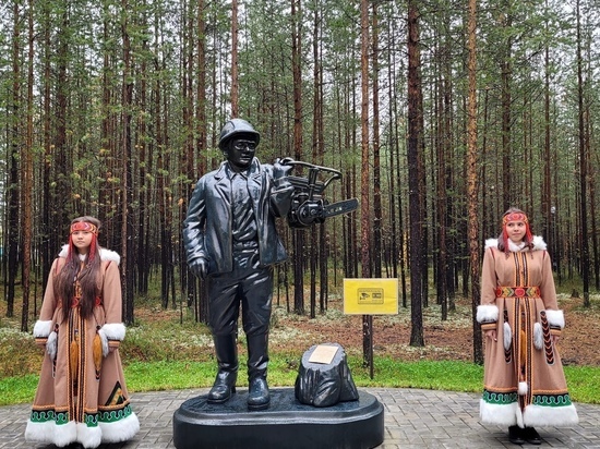 Памятник лесорубу открыли в Тольке в День села