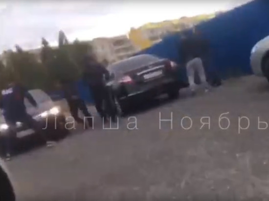 Никого не избивали: видео с похищением человека в Ноябрьске оказалось фейком