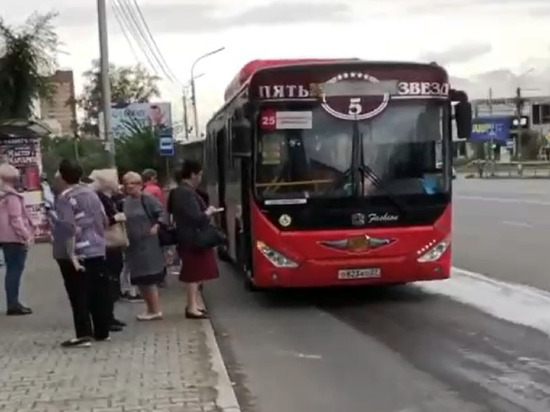 Водители автобусов в Хабаровске высадили пассажиров ради намаза