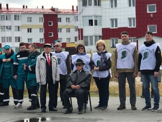 Больше 2 тысяч молодых деревьев на акции «Сад Памяти» высадили в Ноябрьске