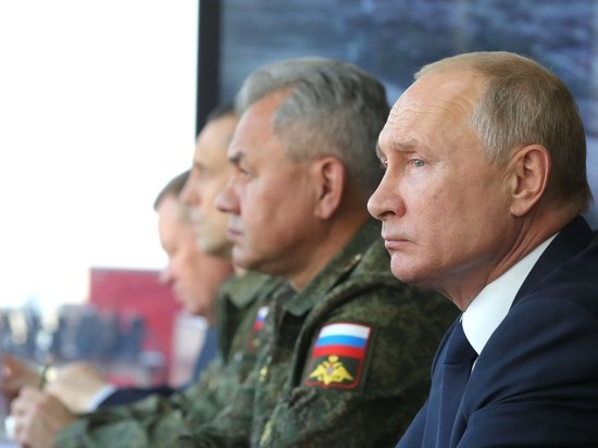 Путин запланировал поездку на военные учения России и Беларуси